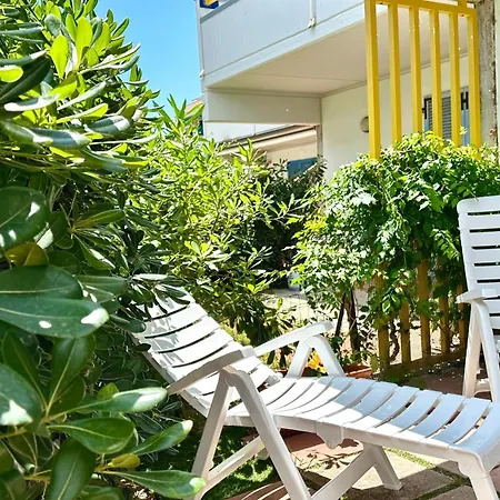 M341 - Marcelli, Trilocale Con Giardino A Due Passi Dal Mare Marcelli