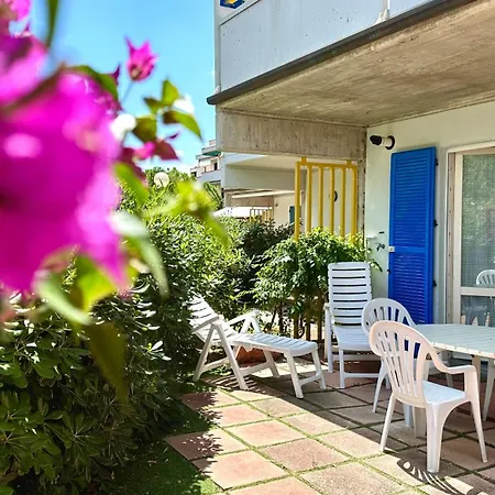 M341 - Marcelli, Trilocale Con Giardino A Due Passi Dal Mare